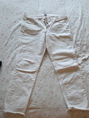 Women’s Light Cream Skinny Jeans